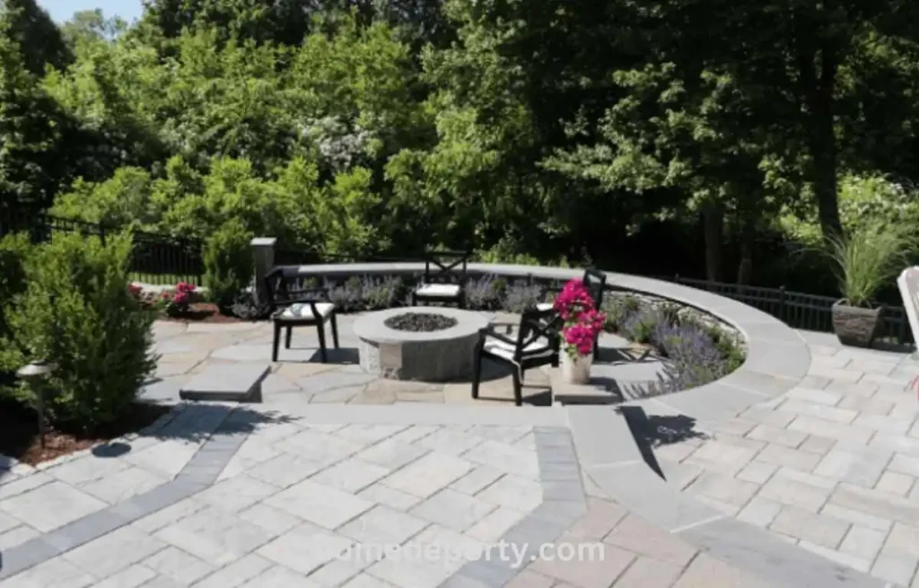 The split-level Patio Stone Wall Design